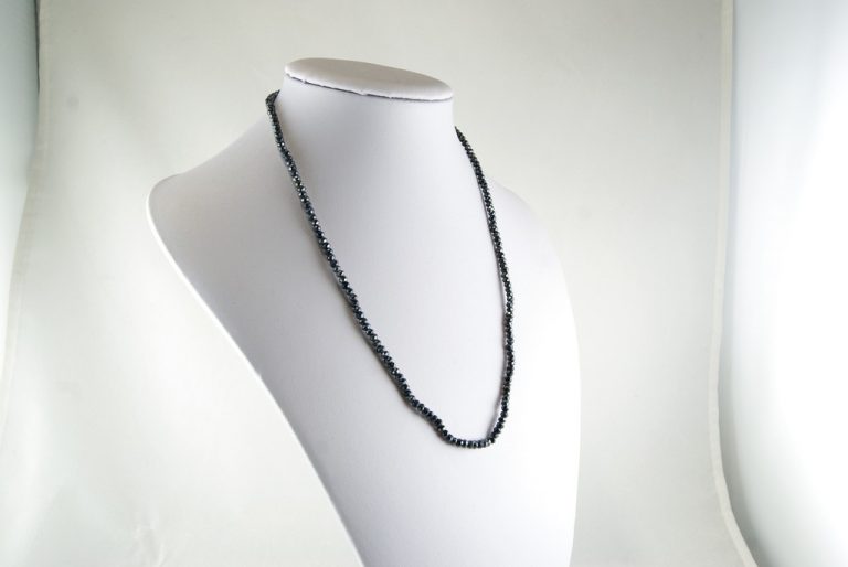 Collar Espinela Gris