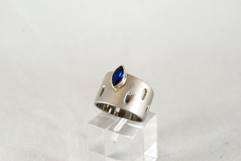 Anillo Plata con Zafiro