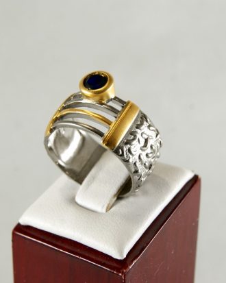 Anillo de Plata con Zafiro