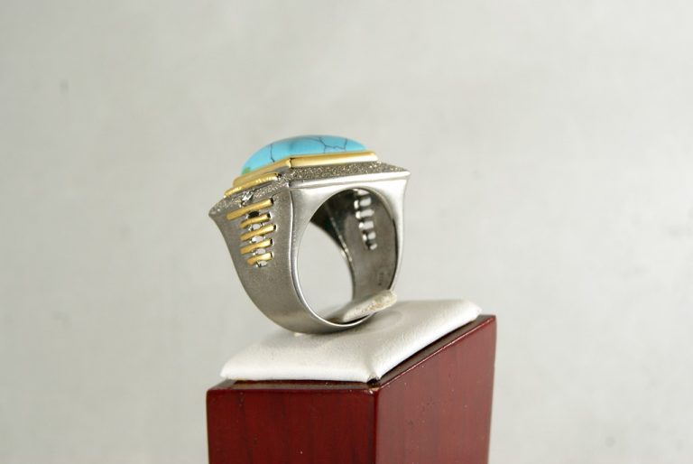 Anillo de Plata con Howlita Azul