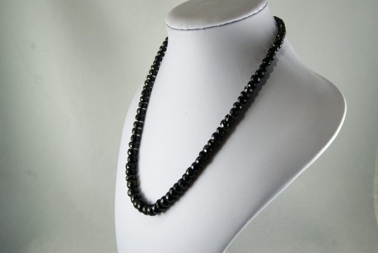 Collar de Turmalina Negra