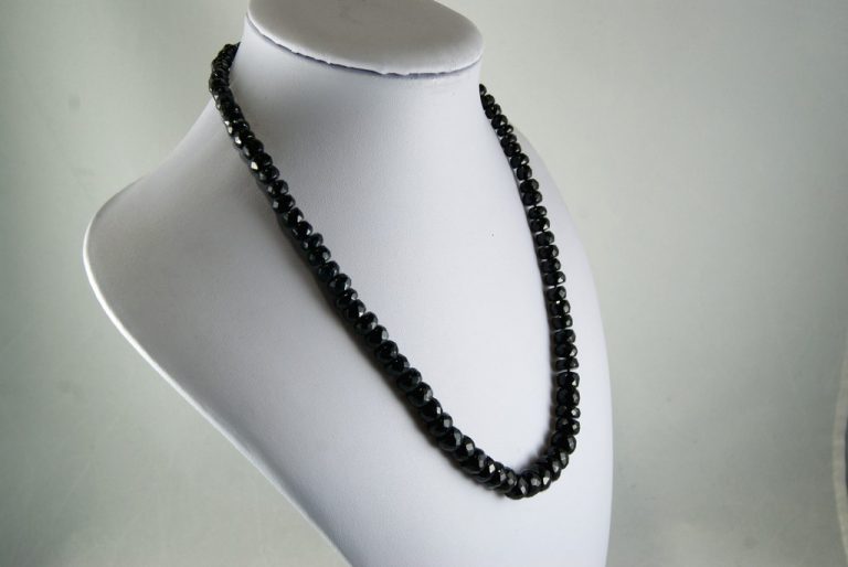 Collar de Turmalina Negra