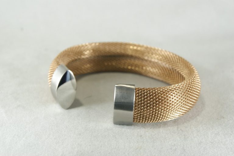 Brazalete de Acero