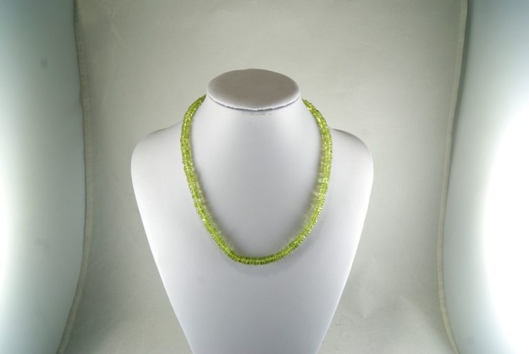 Collar de Olivino