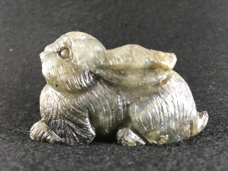 FIGURA MINERAL LABRADORITA